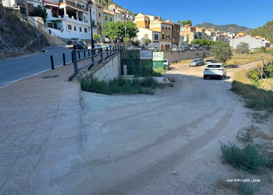 (12414) Vall de Almonacid - 35 Avenida de Los Hermanos Don Miguel Y.Jesus Perez Rodriguez — foto 3