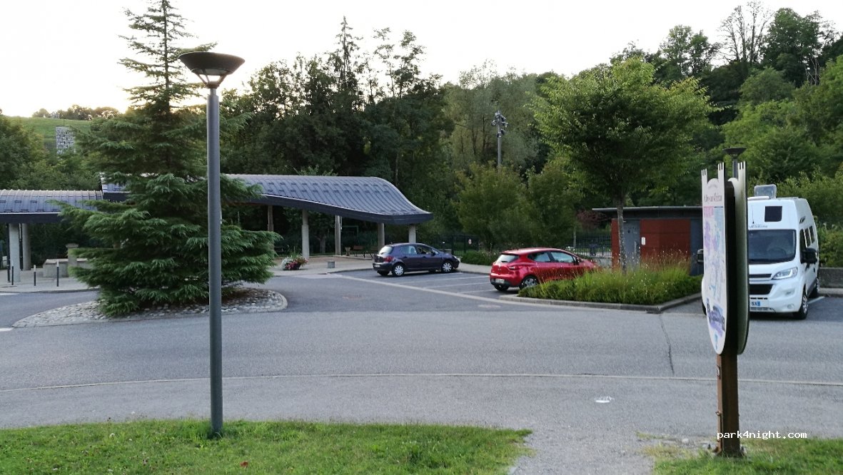(74540) Alby-sur-Chéran - 1 Place du Barrage — foto