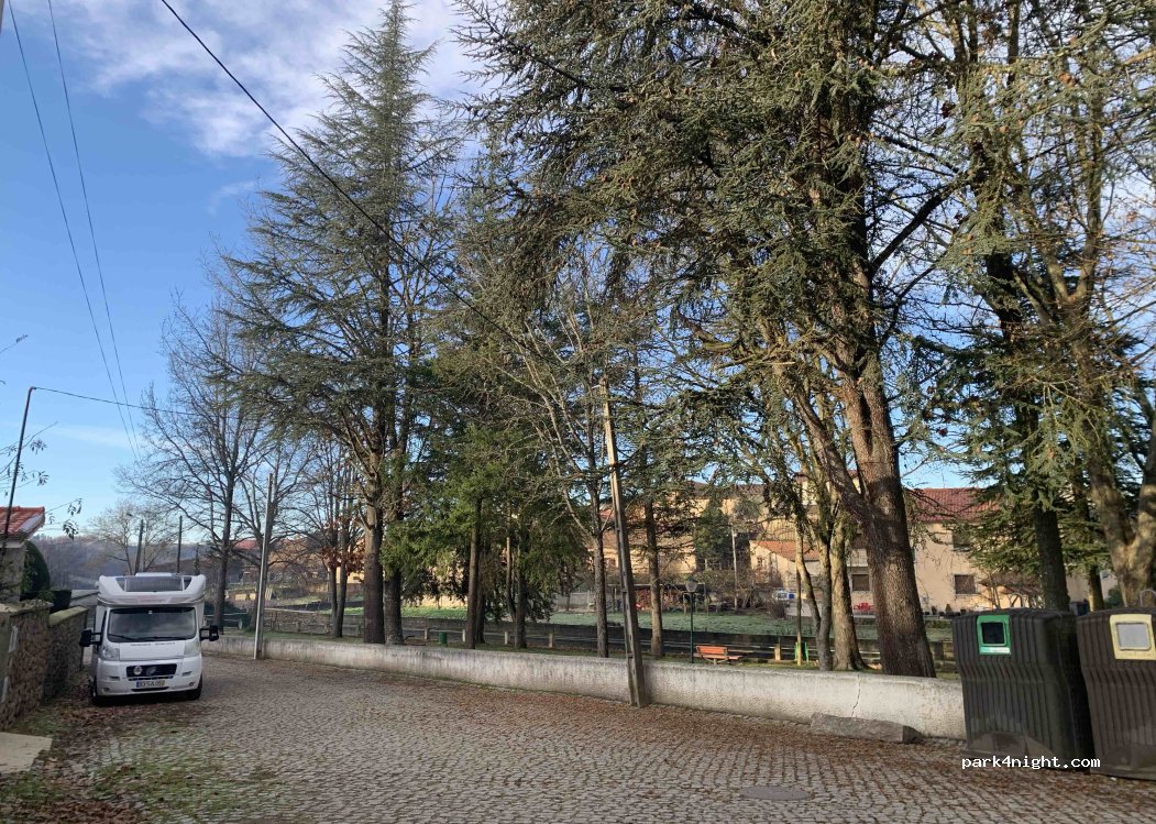 (5230) Avelanoso - 3 Rua da Madalena — foto 4