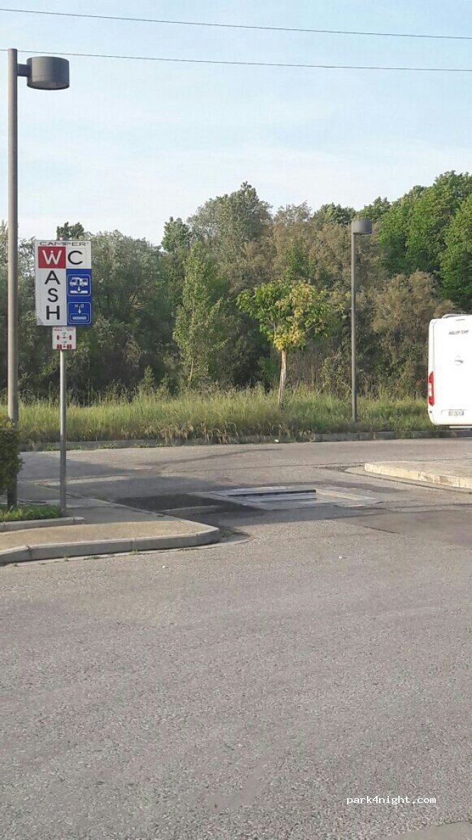 (56010) Vicopisano - Piazza Comunardo Ferrucci — foto