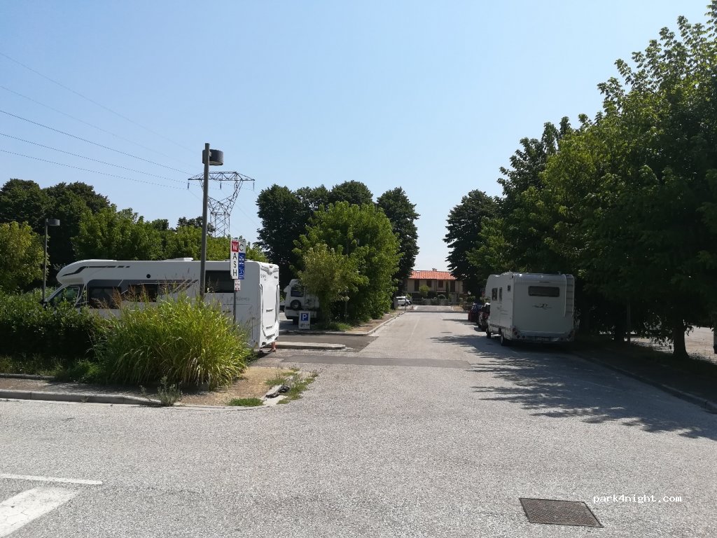 (56010) Vicopisano - Piazza Comunardo Ferrucci — foto 3