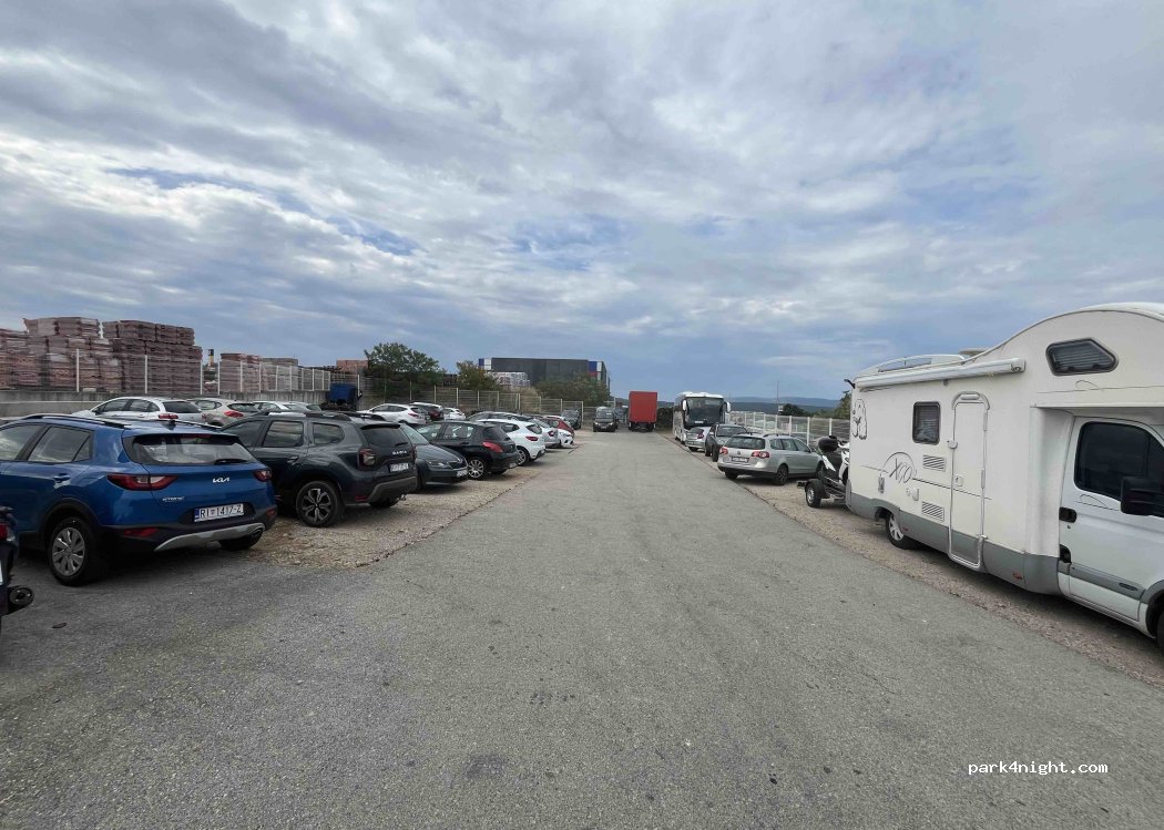 (51511) Sveti Vid-Miholjice - Unnamed Road — foto