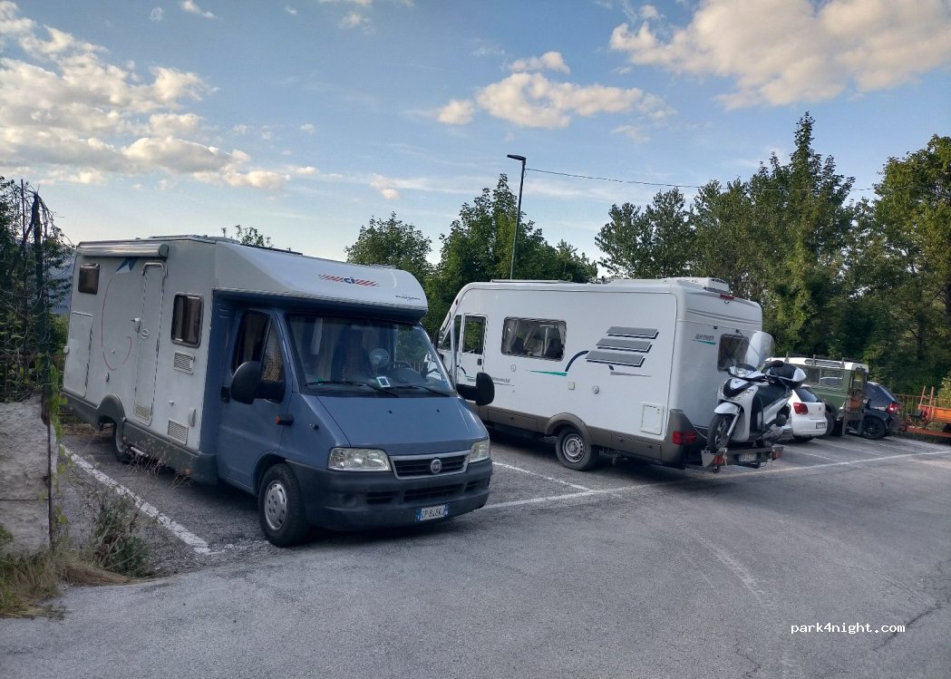 (64047) Pietracamela - 73 Via Gran Sasso — foto