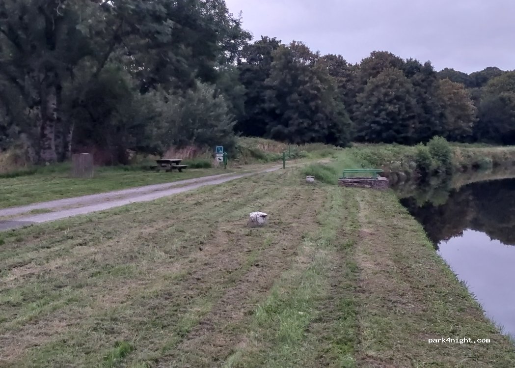 (29520) Châteauneuf-du-Faou - 9999 Pont Pol — foto 2