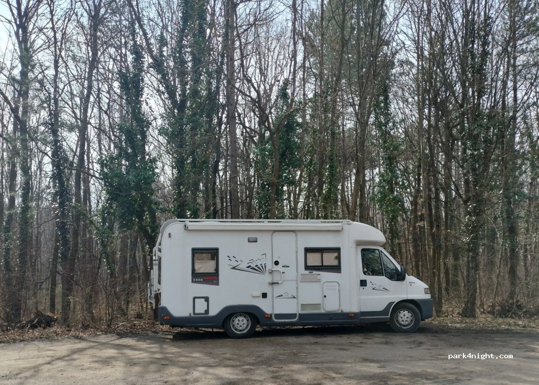 (3232) Gyöngyös - 3 Bene vezér tér — foto