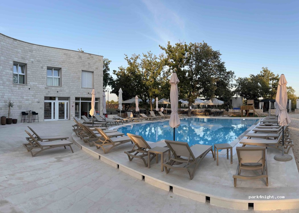 Dionis Zaton Camping — foto