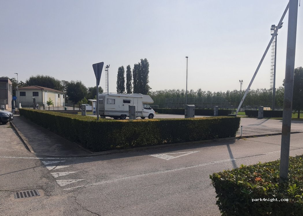 Area camper Spineda — foto 4