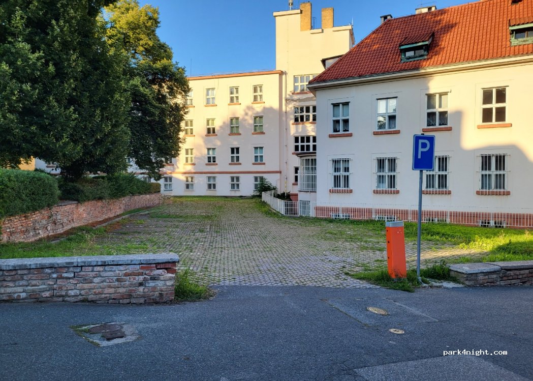 (284 01) Kutná Hora - 1 Radnická — foto