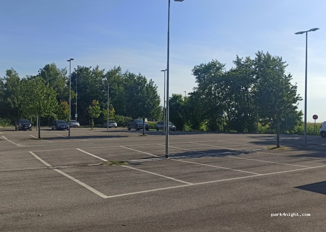 (24040) Stezzano - 57 Via Santuario — foto