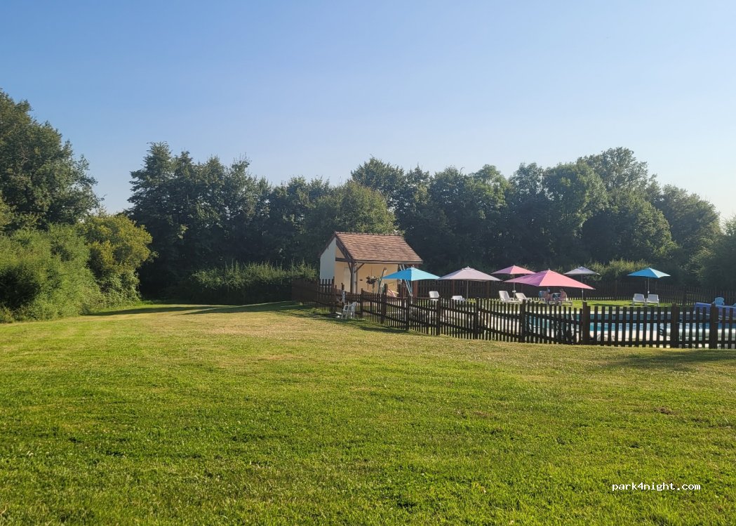 Camping Naturiste Les Fourneaux — foto 2