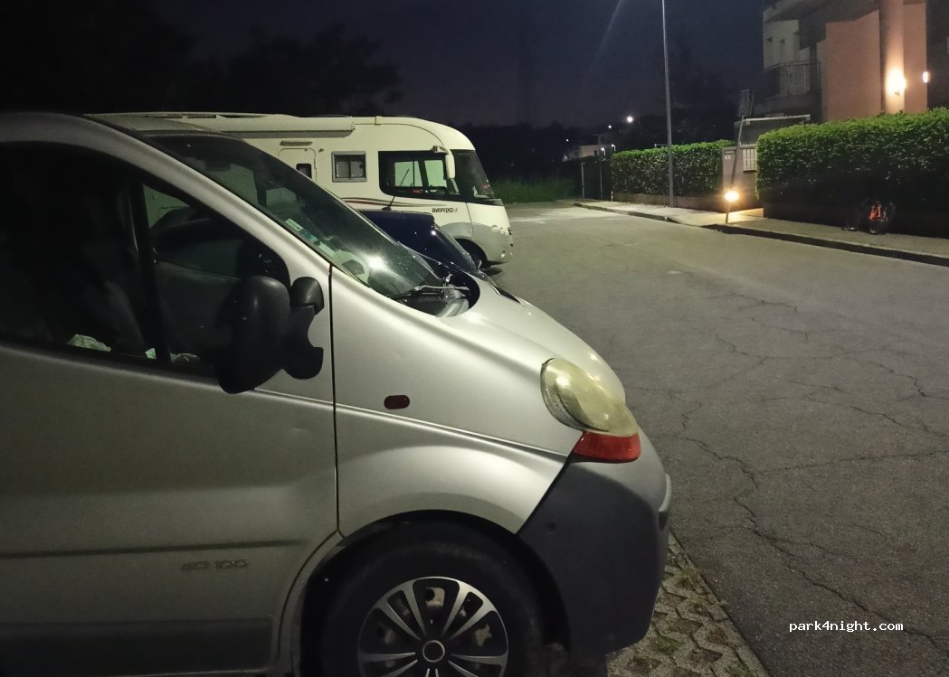 (24050) Zanica - 1 Via Sandro Pertini — foto
