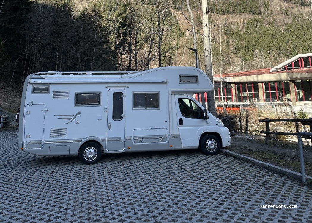 Area camper Semana — foto 4