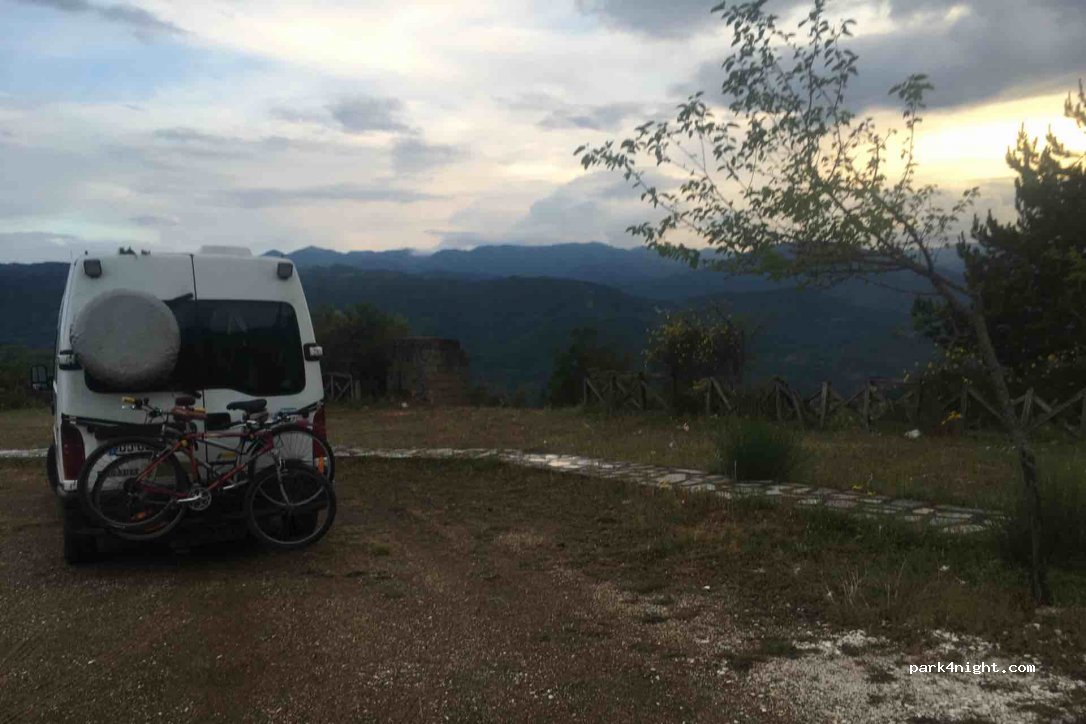 (422 00) Trigona - 106 Ethniki Odos Trikalon Ioanninon — foto