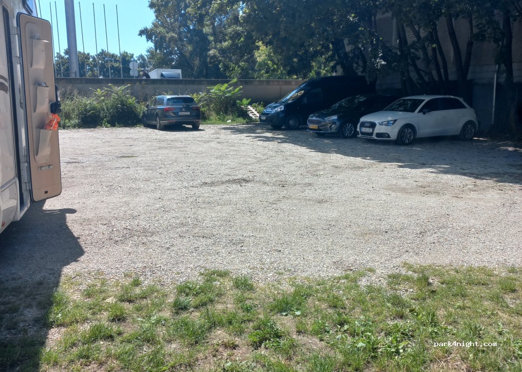 (851 01) Petržalka - 22 Viedenská cesta — foto 2
