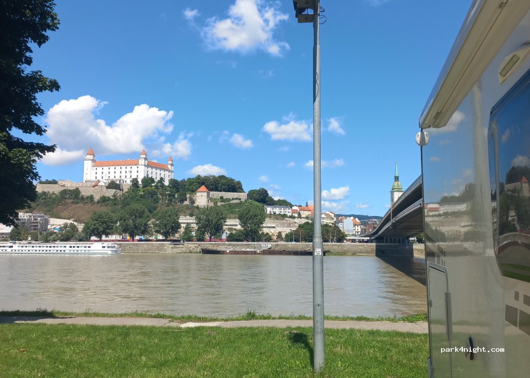(851 01) Petržalka - 22 Viedenská cesta — foto 3