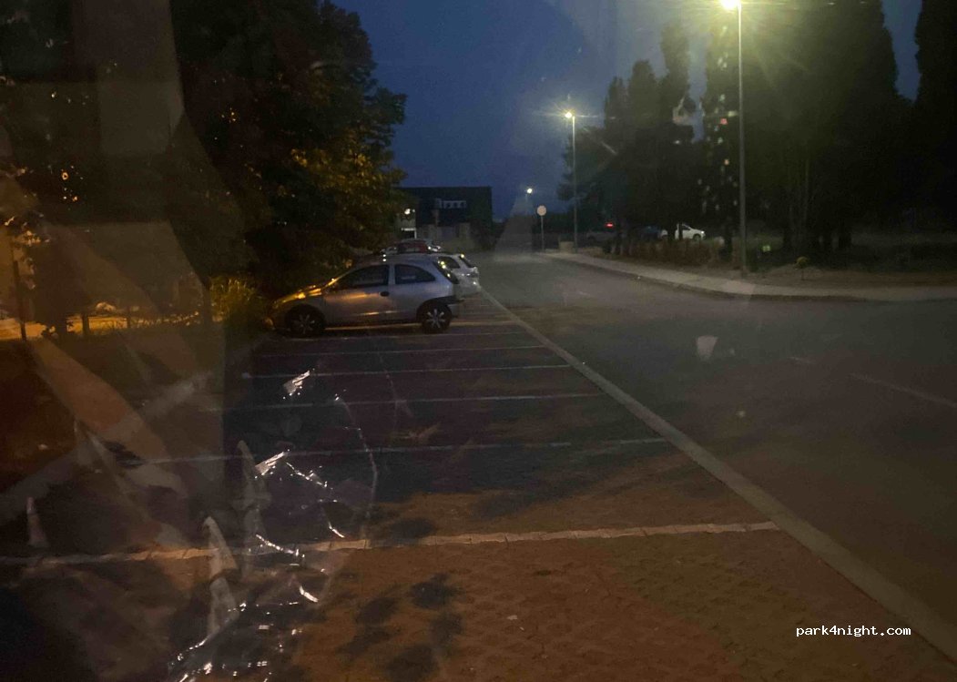 (81000) Podgorica - Unnamed Road — foto