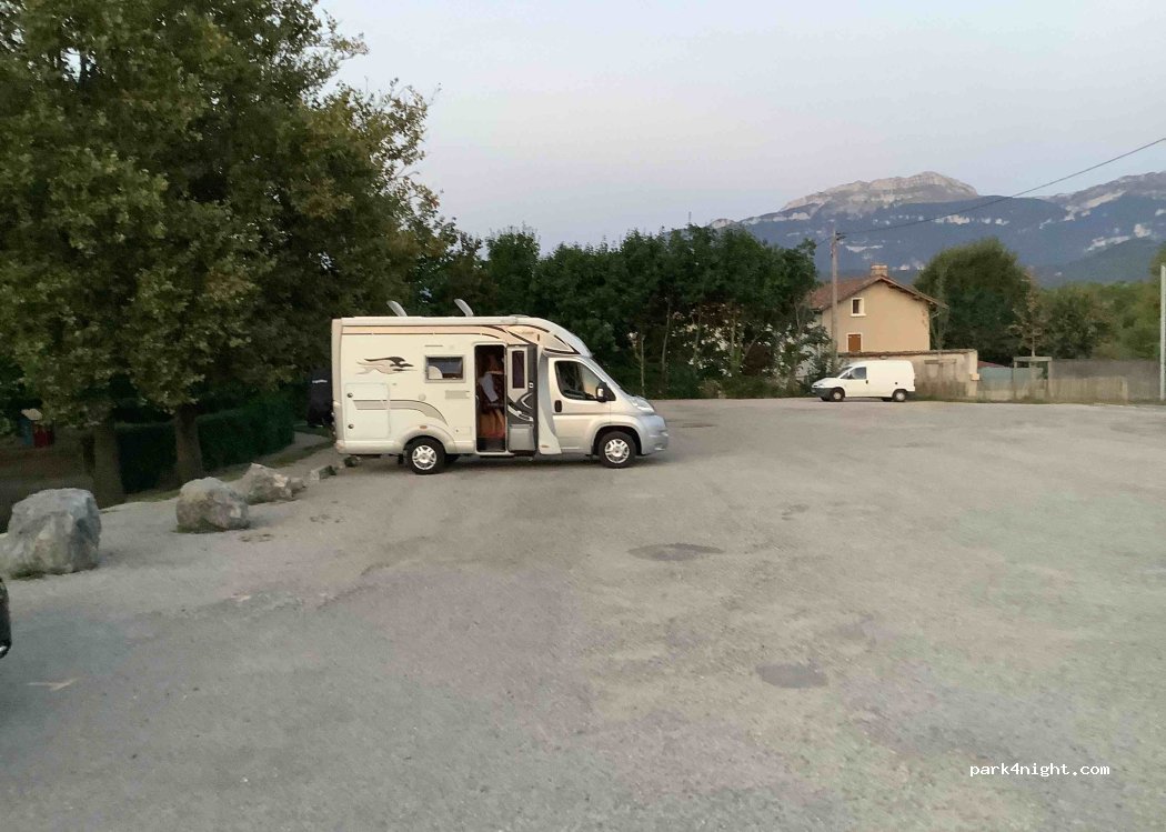 (38500) Voiron - 67 Rue du Louvasset — foto