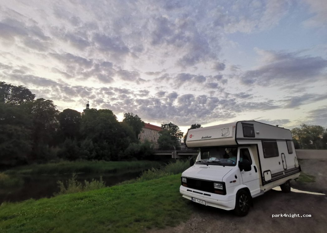 (47-300) Krapkowice - 10 Przybrzeżna — foto