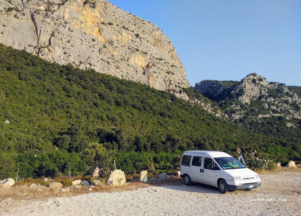 (08022) Cala Gonone - Unnamed Road — foto