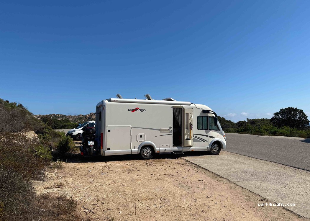 (07024) La Maddalena - Unnamed Road — foto