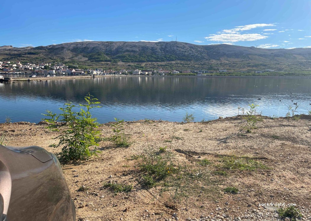 (23250) Pag - 1 Karlobaška ulica — foto
