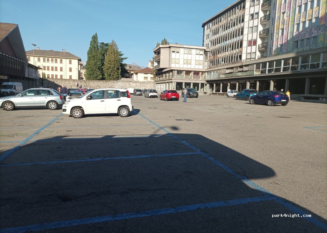 (11100) Aosta - 19 Via Vevey — foto