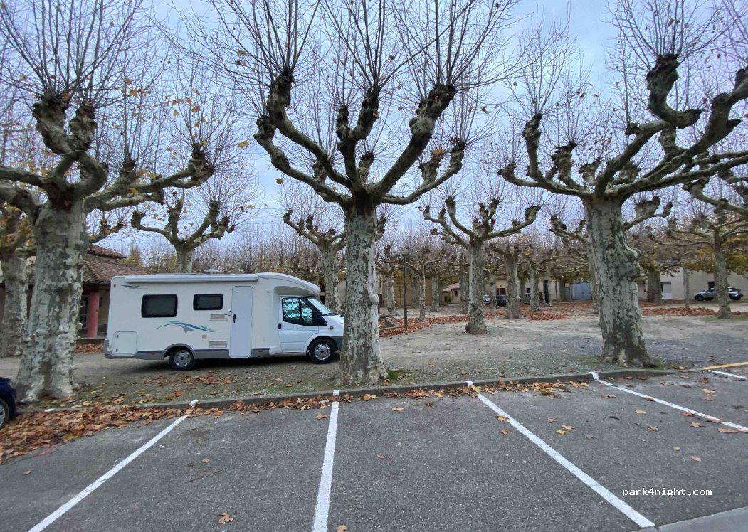 (11400) Mas-Saintes-Puelles - 5-6 Place Antoine Monier — foto 2