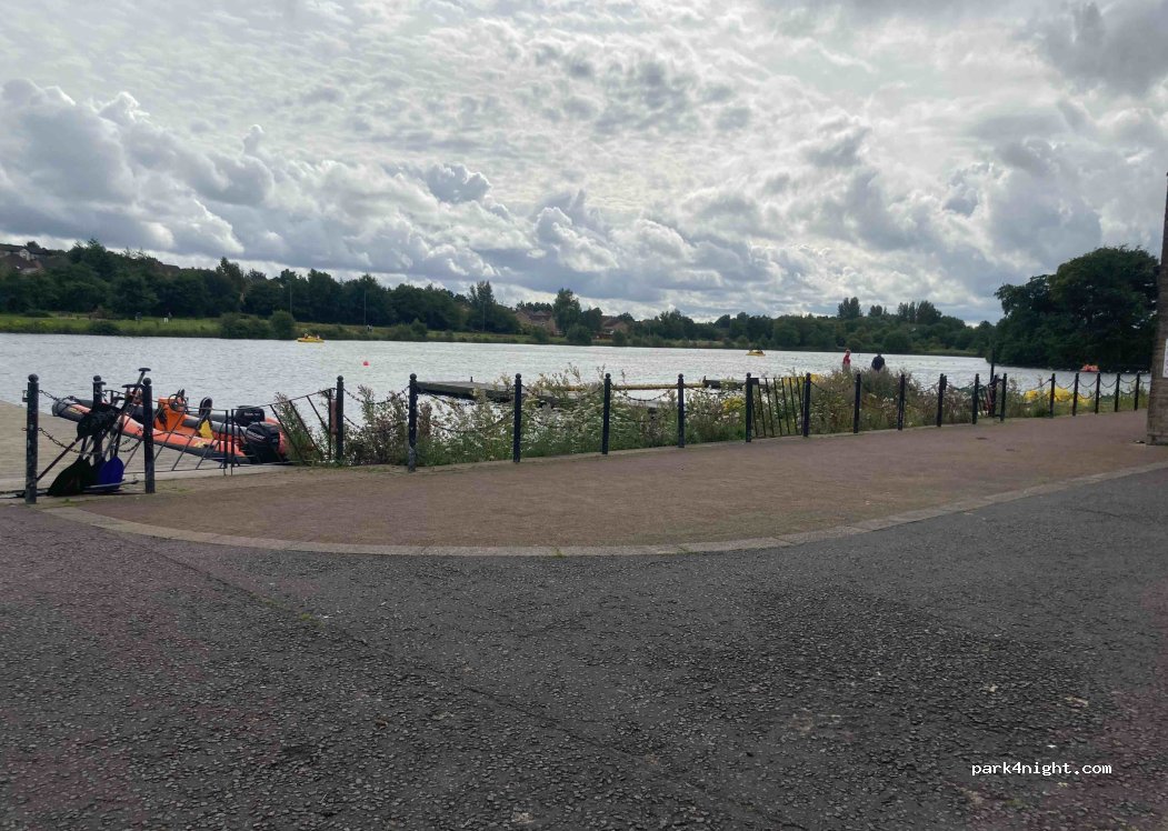 (G74 4UY) East Kilbride - Lakeside Wy — foto
