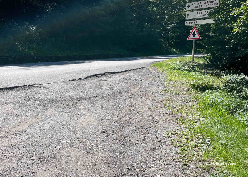 (73590) Flumet - 971 Route de Bellecombe — foto