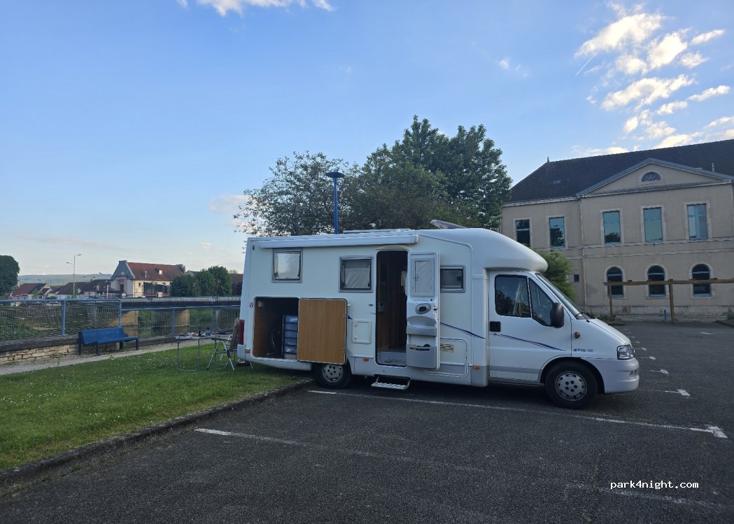 (25250) L'Isle-sur-le-Doubs - 4 Rue de la Velle — foto 3