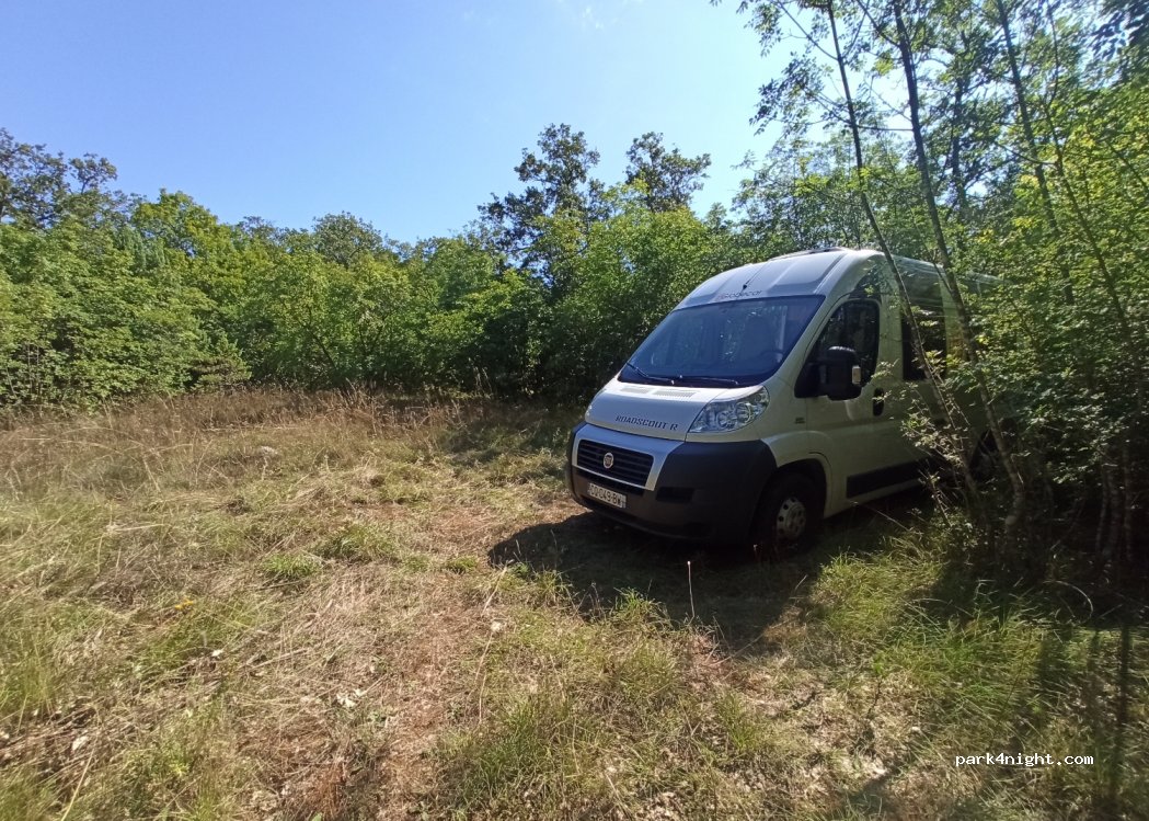 (51500) Pinezići - Unnamed road — foto 2