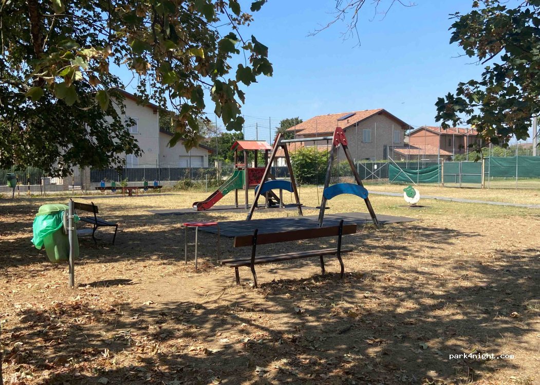 (15122) Litta Parodi - 11 Via Luigi Cassano — foto