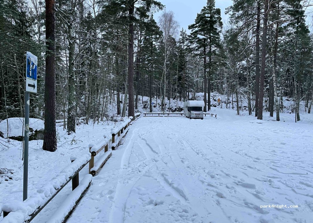 (135 70) Stockholm - 4 Skrubbasandsvägen — foto