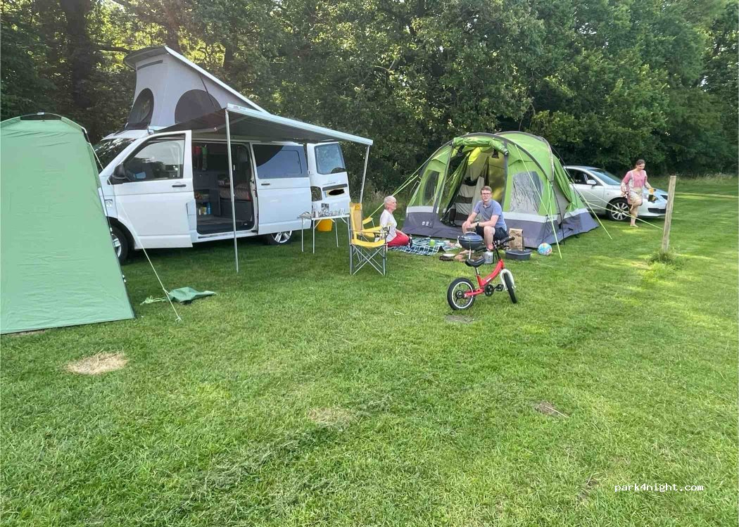 Brook Farm Glamping — foto