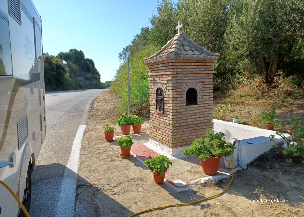 () Kastro - Epar.Od. Lechainon-Loutra Kilinis — foto