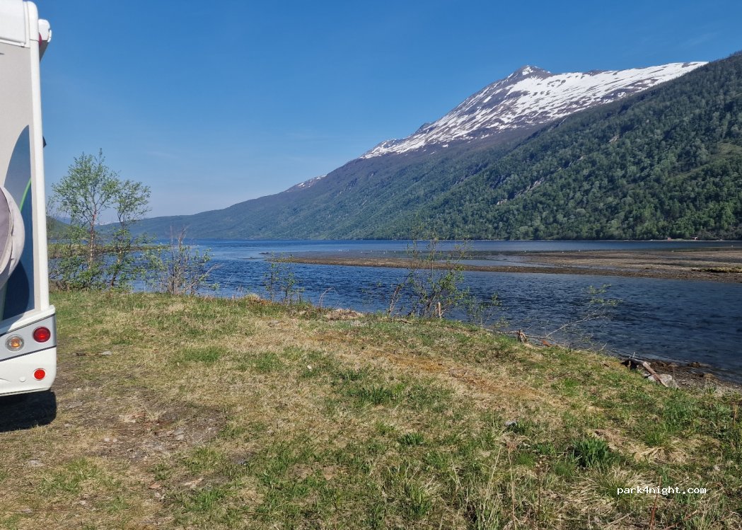 (9470) Gratangen - 23 Kaptein Nyquists vei — foto 2
