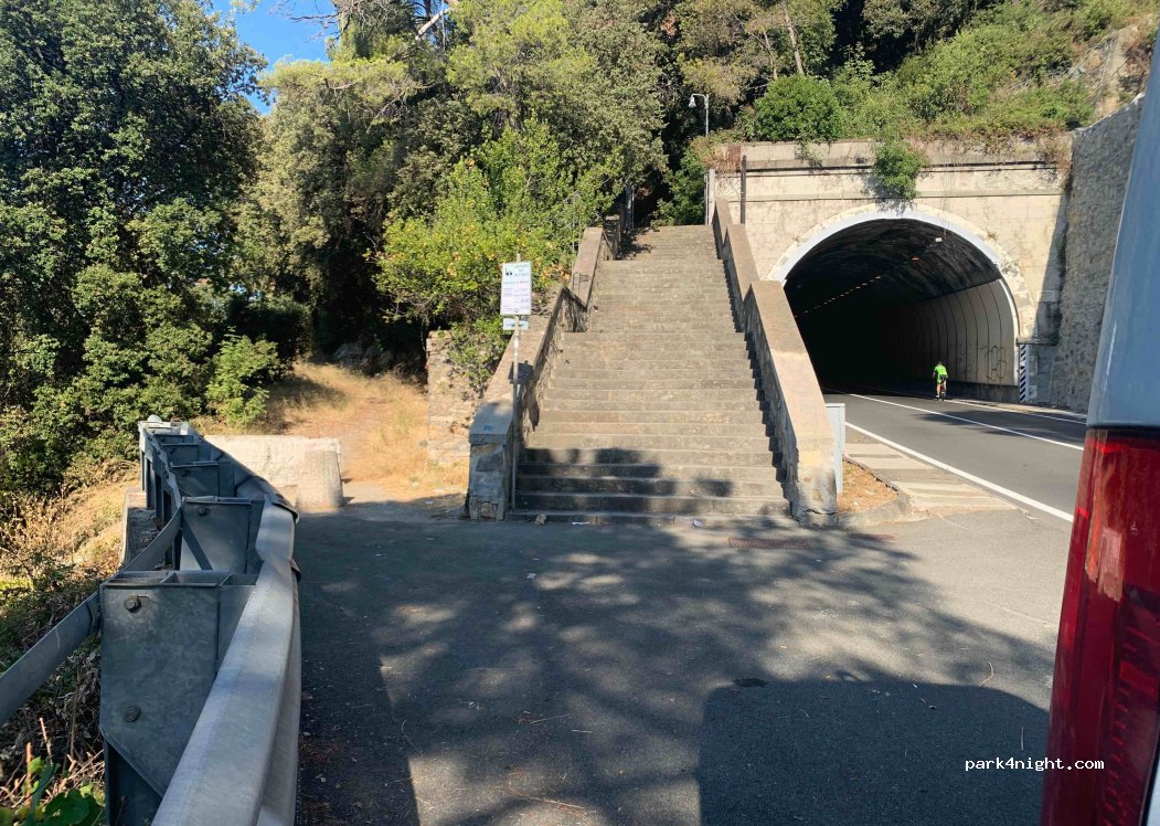(16043) Chiavari - 485 Strada Statale 1 — foto