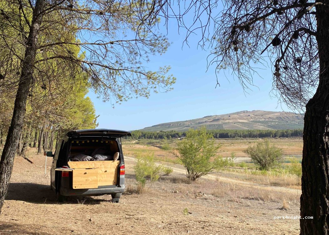 () Pantano de los Bermejales - — foto 2