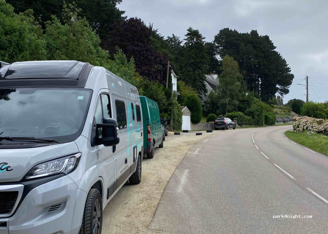 (29241) Locquirec - 73 Route de Morlaix — foto
