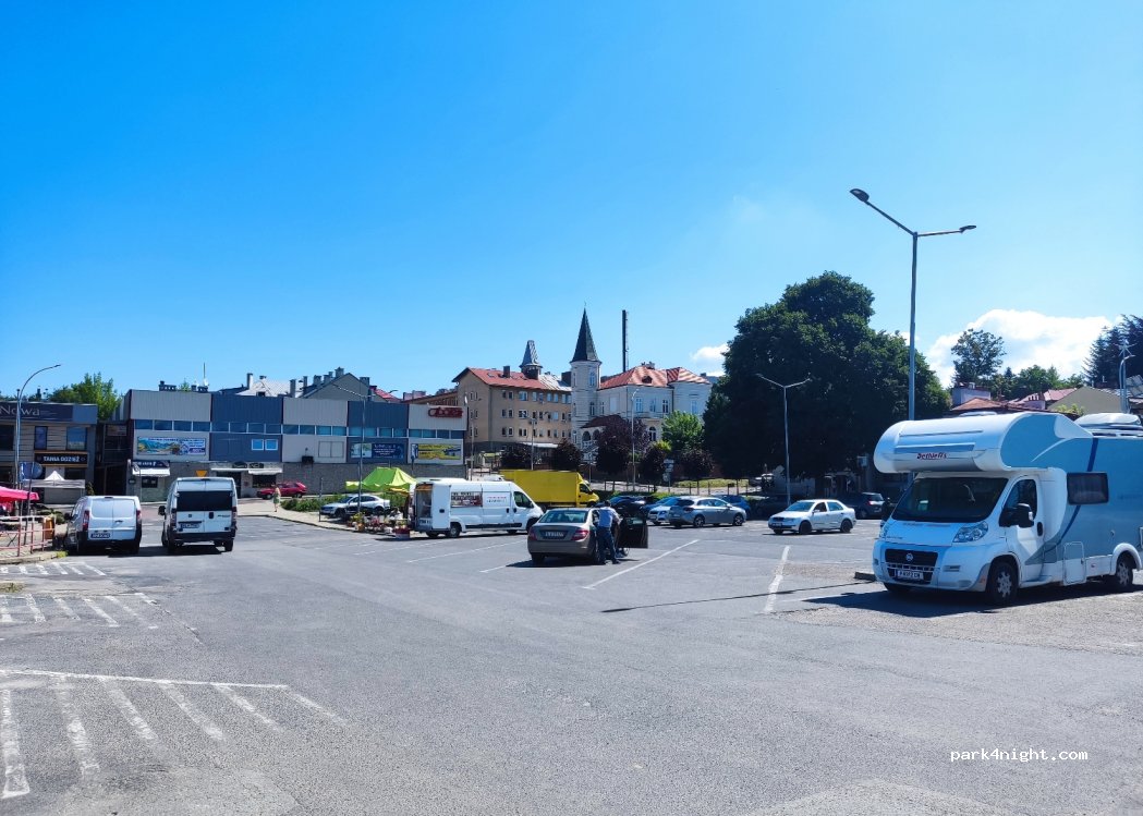 (37-100) Łańcut - 5 Cetnarskiego — foto