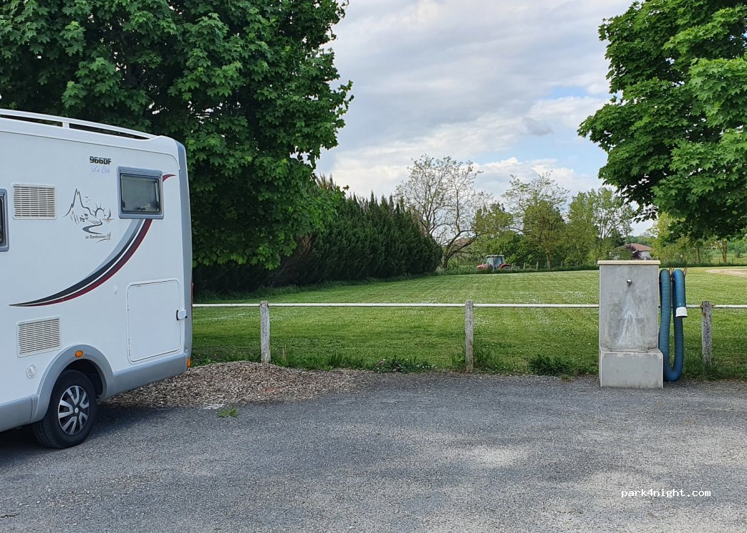 (81350) Valderiès - 3 Place de la Mairie — foto 2