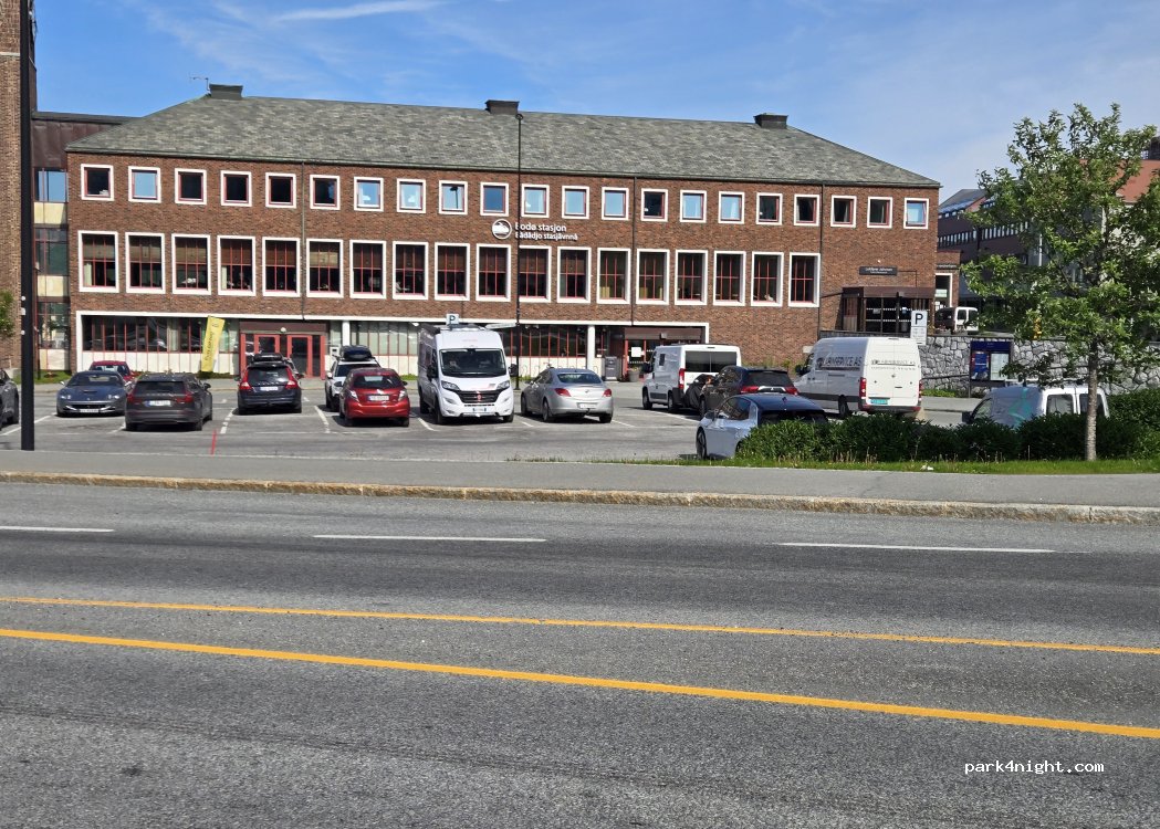 (8006) Bodø - 97 Jernbaneveien — foto 3