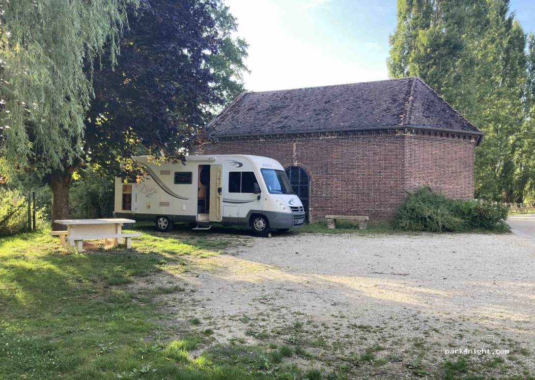 (10160) Saint-Benoist-sur-Vanne - 13 Rue du Moulin — foto 5
