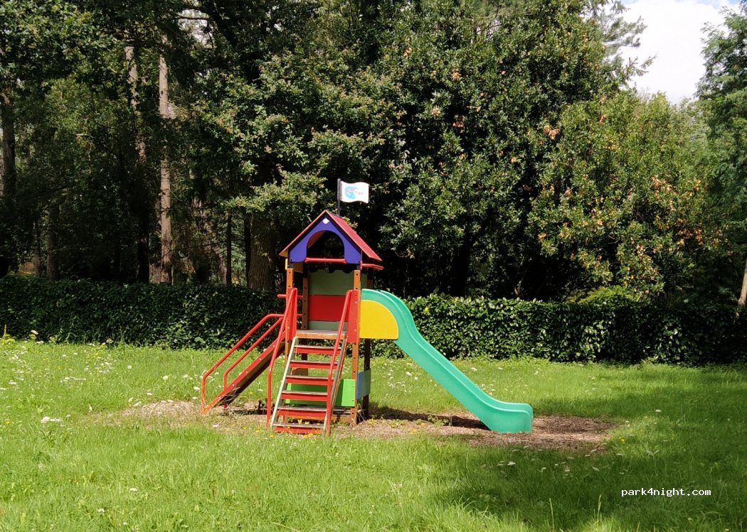 (35620) Ercé-en-Lamée - Unnamed Road — foto 3