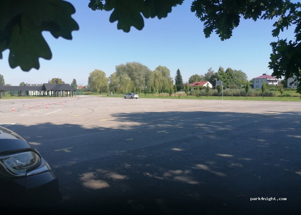(39-450) Baranów Sandomierski - 6 Kwiatowa — foto