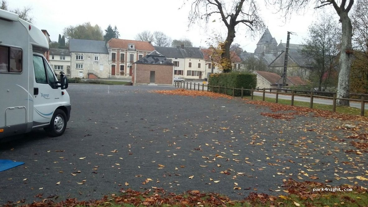 (08290) Aouste - 16 Rue des Pâquis — foto 2