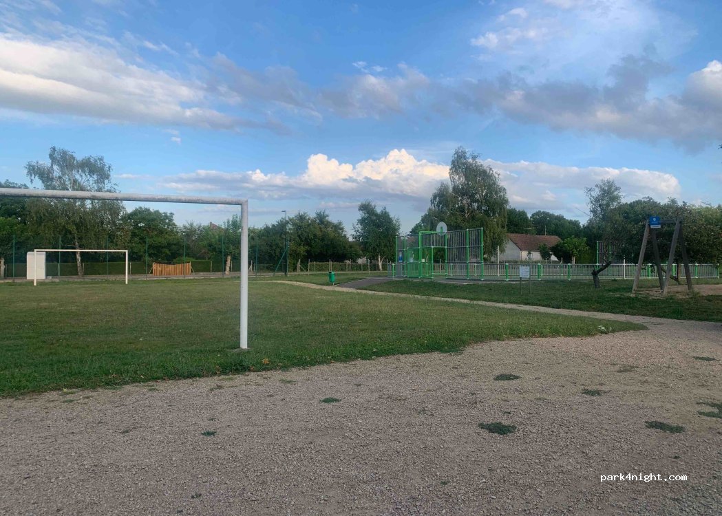 (03800) Biozat - 1 Rue de la Mairie — foto