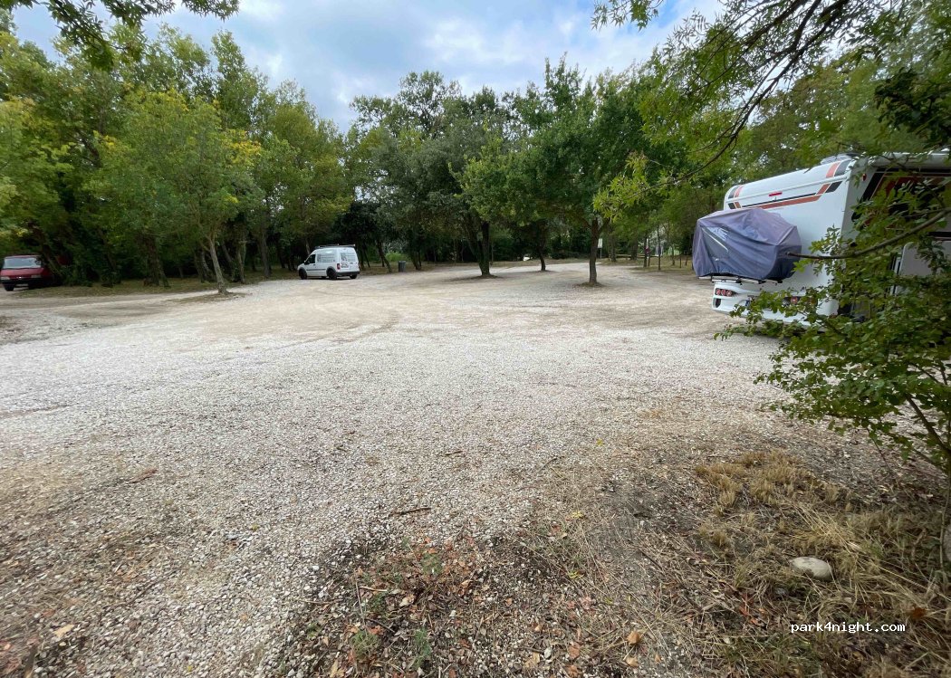 (84700) Sorgues - 2648 Chemin Ile d'Oiselay — foto