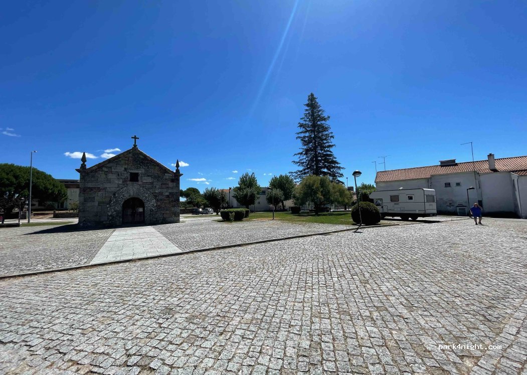 (6420-140) Trancoso - 6 Rua Madre Francisca da Conceição — foto
