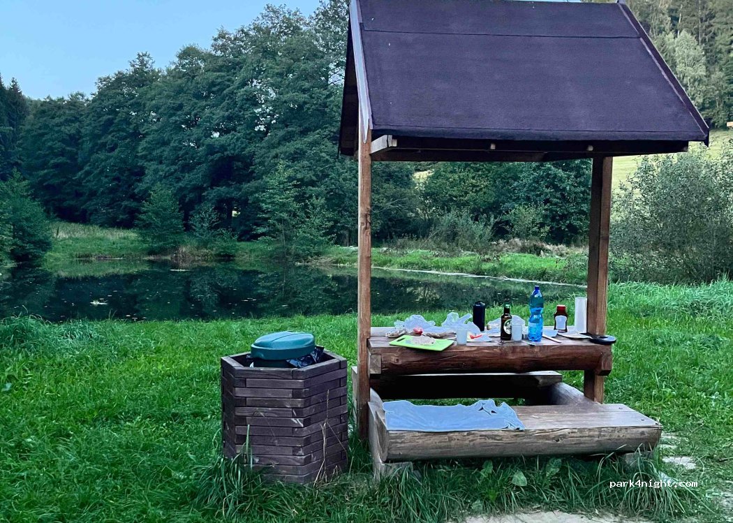 (549 57) Teplice nad Metují - Unnamed Road — foto 3